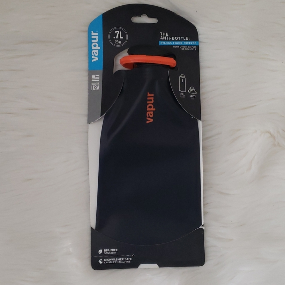 Vapur Black Water Bottle